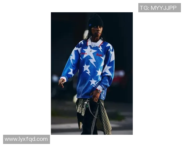 足球明星联名手机震撼发布引领科技与运动时尚的新潮流